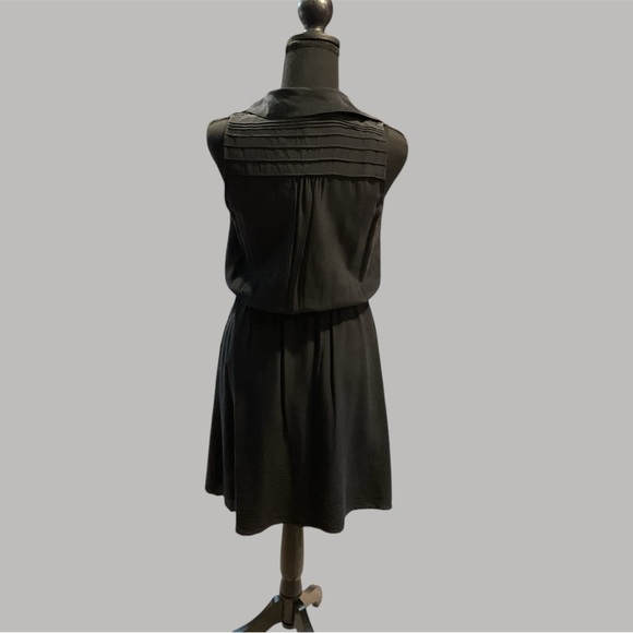 WOMENS SIZE 4 BLACK DRESS BY WHITE HOUSE BLACK MARKET GENTLY WORN - Picture 2 of 3